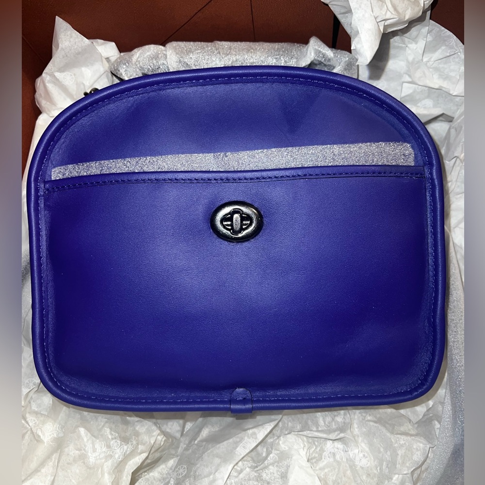 NWT Coach Vintage Lunch Pail Crossbody
